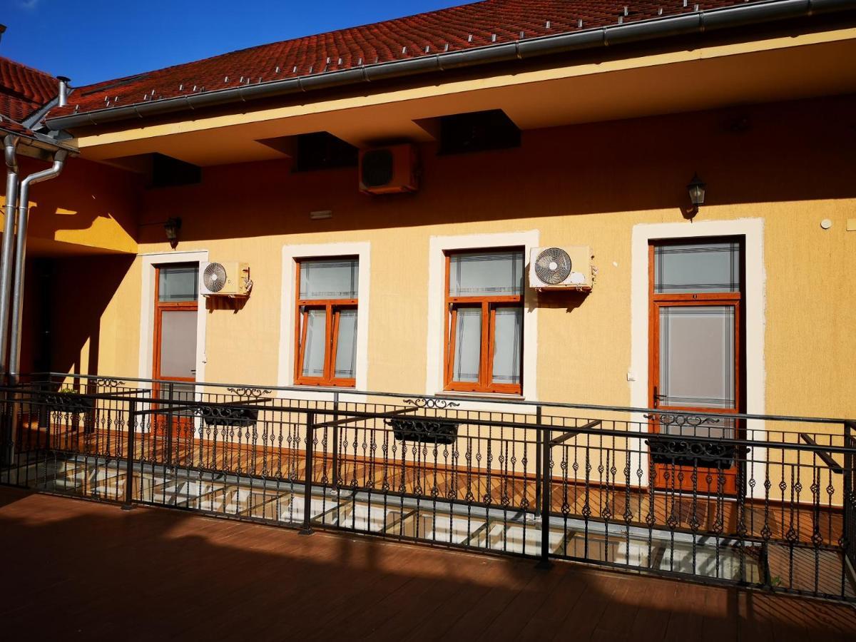 Filinhome Dunavska Studio 2 Novi Sad Esterno foto